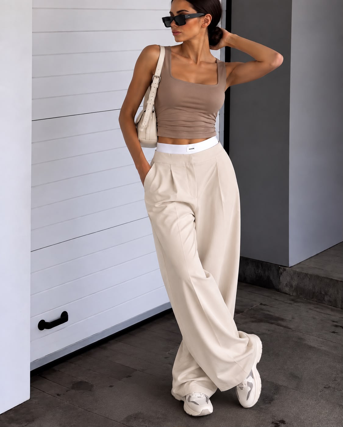 Laila Basic Tank Top in beige