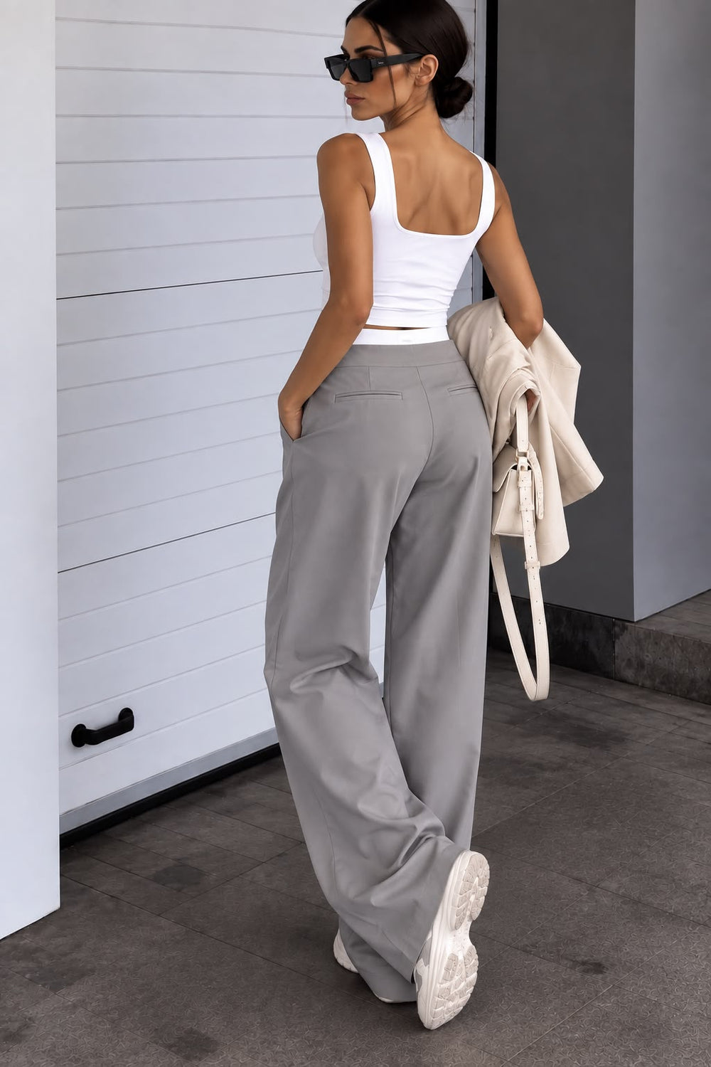 Laila Basic Tank Top in white, detail view